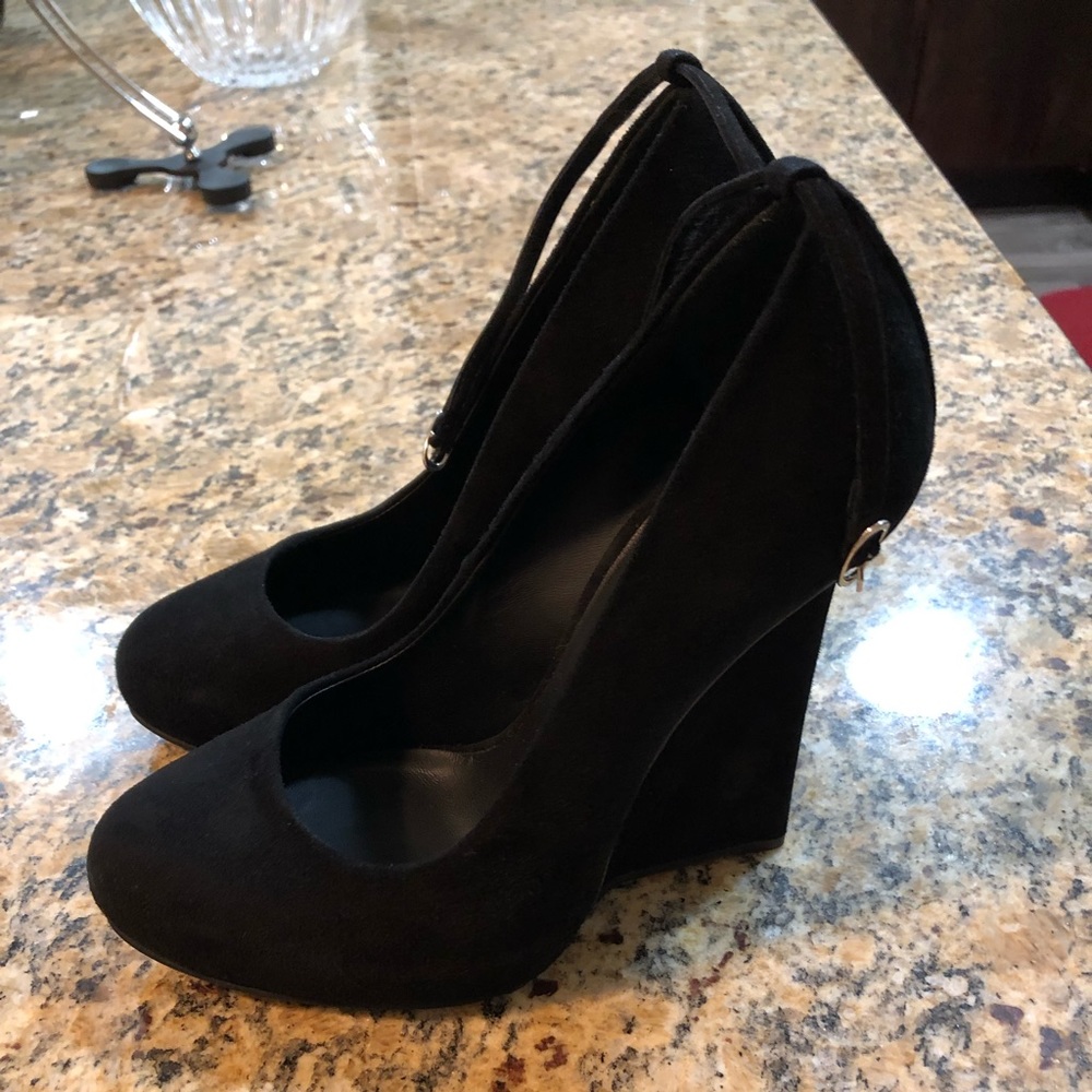 Giuseppe Zanotti Black, Fin, Wedge, Pump.  New